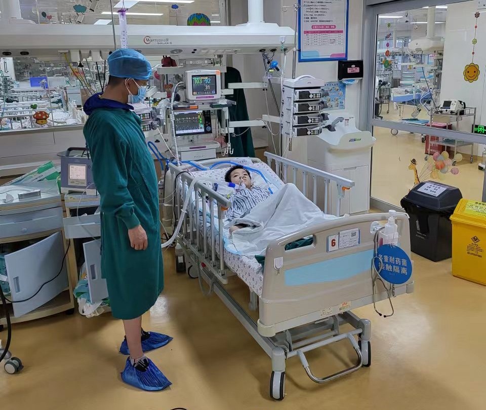 太白县跨省救护车出租公司